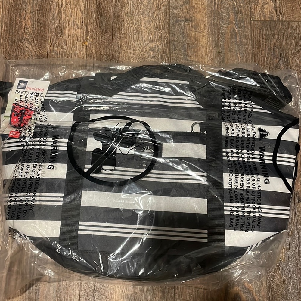 Insulated tote bag